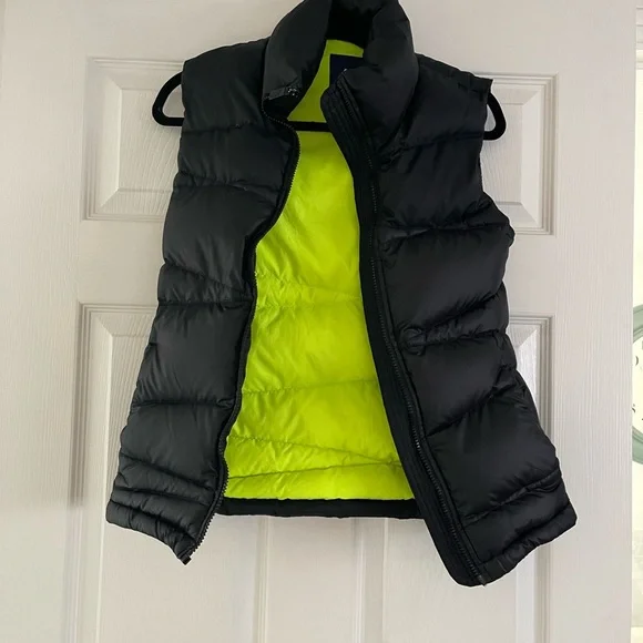 Nike Puffer Vest Worn Twice - Picture 1 of 8